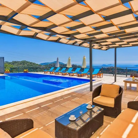 6 Bedroom With Seaviews - 5 Min Drive To The Town *