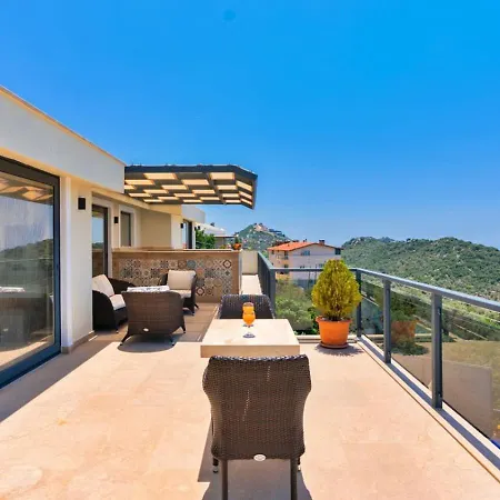 Villa 6 Bedroom With Seaviews - 5 Min Drive To The Town *