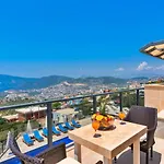 Villa 6 Bedroom With Seaviews - 5 Min Drive To The Town