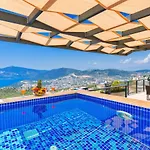 6 Bedroom With Seaviews - 5 Min Drive To The Town *