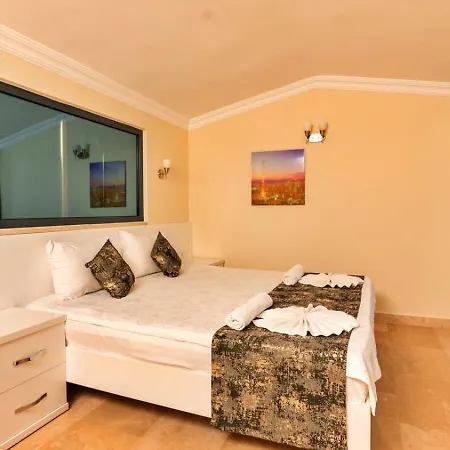 6 Bedroom With Seaviews - 5 Min Drive To The Town فيلة