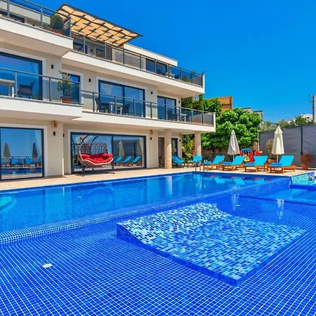 Villa 6 Bedroom With Seaviews - 5 Min Drive To The Town *