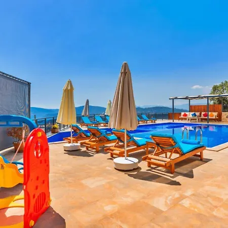 6 Bedroom With Seaviews - 5 Min Drive To The Town Villa *