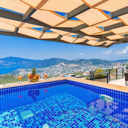 6 Bedroom With Seaviews - 5 Min Drive To The Town *